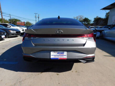 2023 Hyundai Elantra