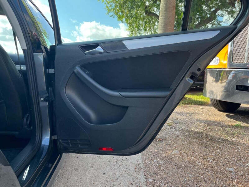 2012 Volkswagen Jetta