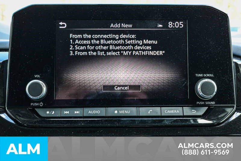 2025 Nissan Pathfinder SV