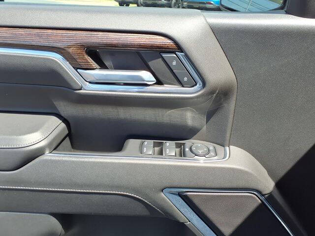 2024 GMC Sierra 1500 Elevation Standard