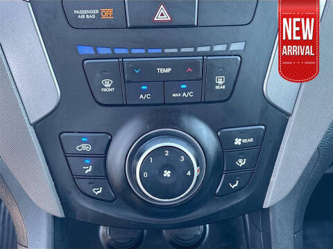 2016 Hyundai Santa Fe SE