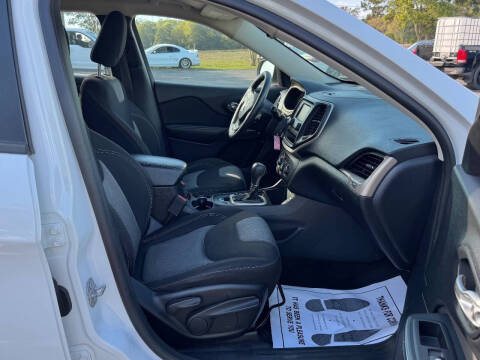 2017 Jeep Cherokee Sport