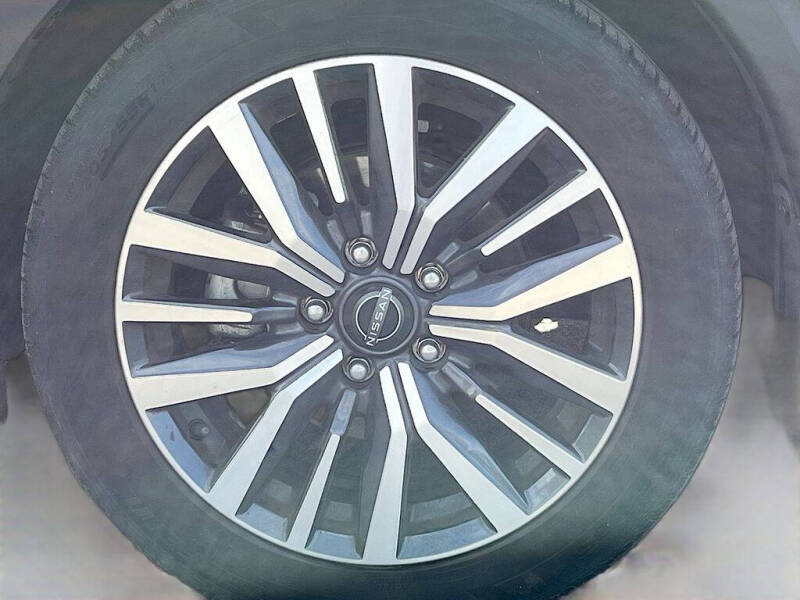 2022 Nissan Kicks SV