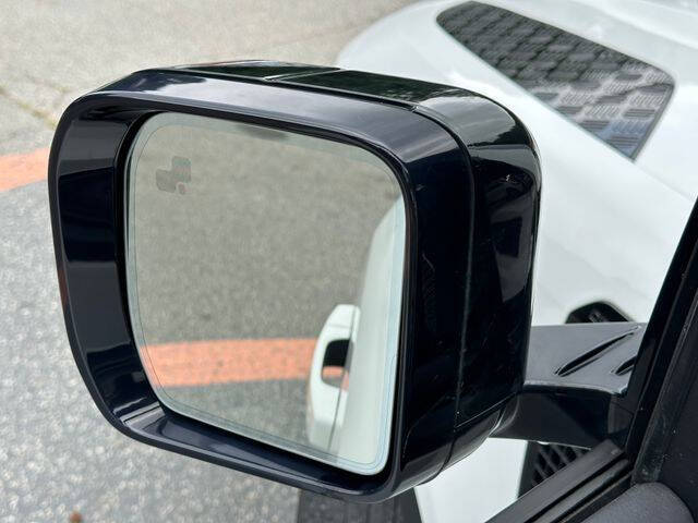 2022 Land Rover Defender 110 S