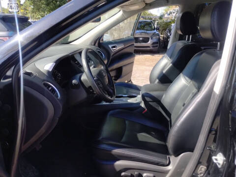 2018 Nissan Pathfinder SL