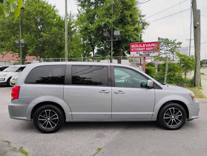 2018 Dodge Grand Caravan SE Plus