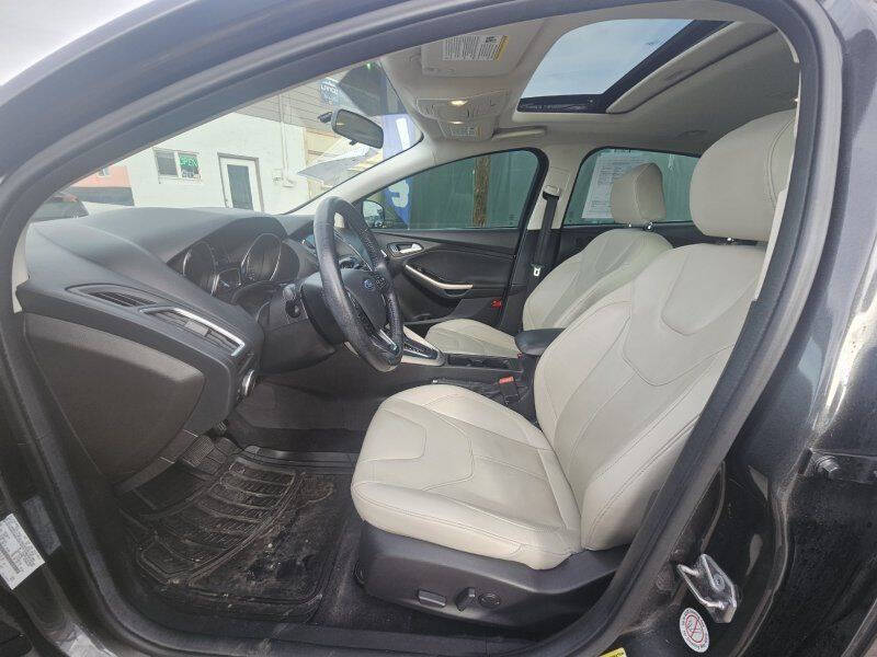 2017 Ford Focus Titanium