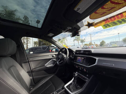 2022 Audi Q3 quattro S line Premium 45 TFSI