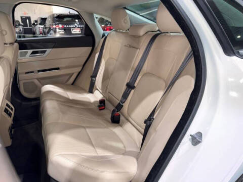 2017 Jaguar XF 35t Prestige