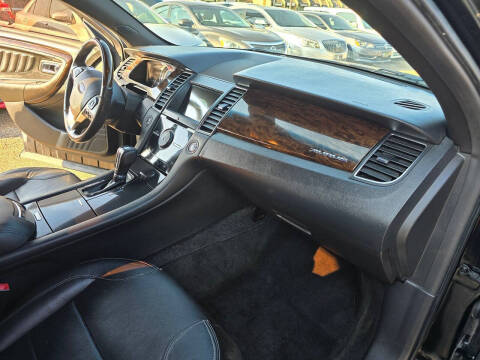 2016 Ford Taurus Limited