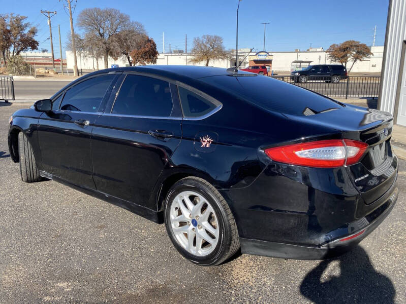 2016 Ford Fusion SE