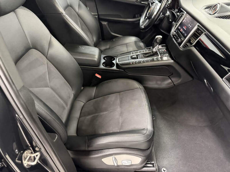 2017 Porsche Macan