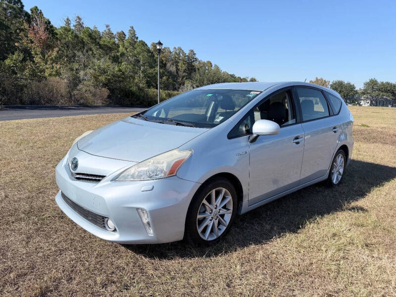 2013 Toyota Prius v Five