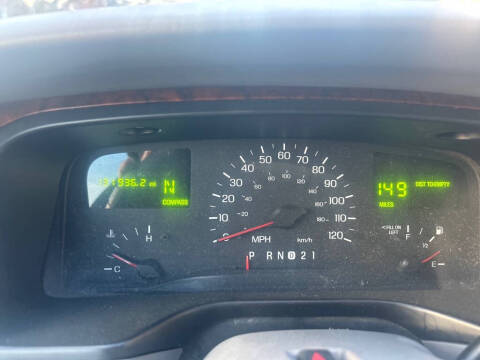 1998 Lincoln Town Car Executive