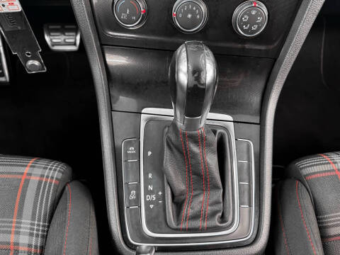 2015 Volkswagen Golf GTI S