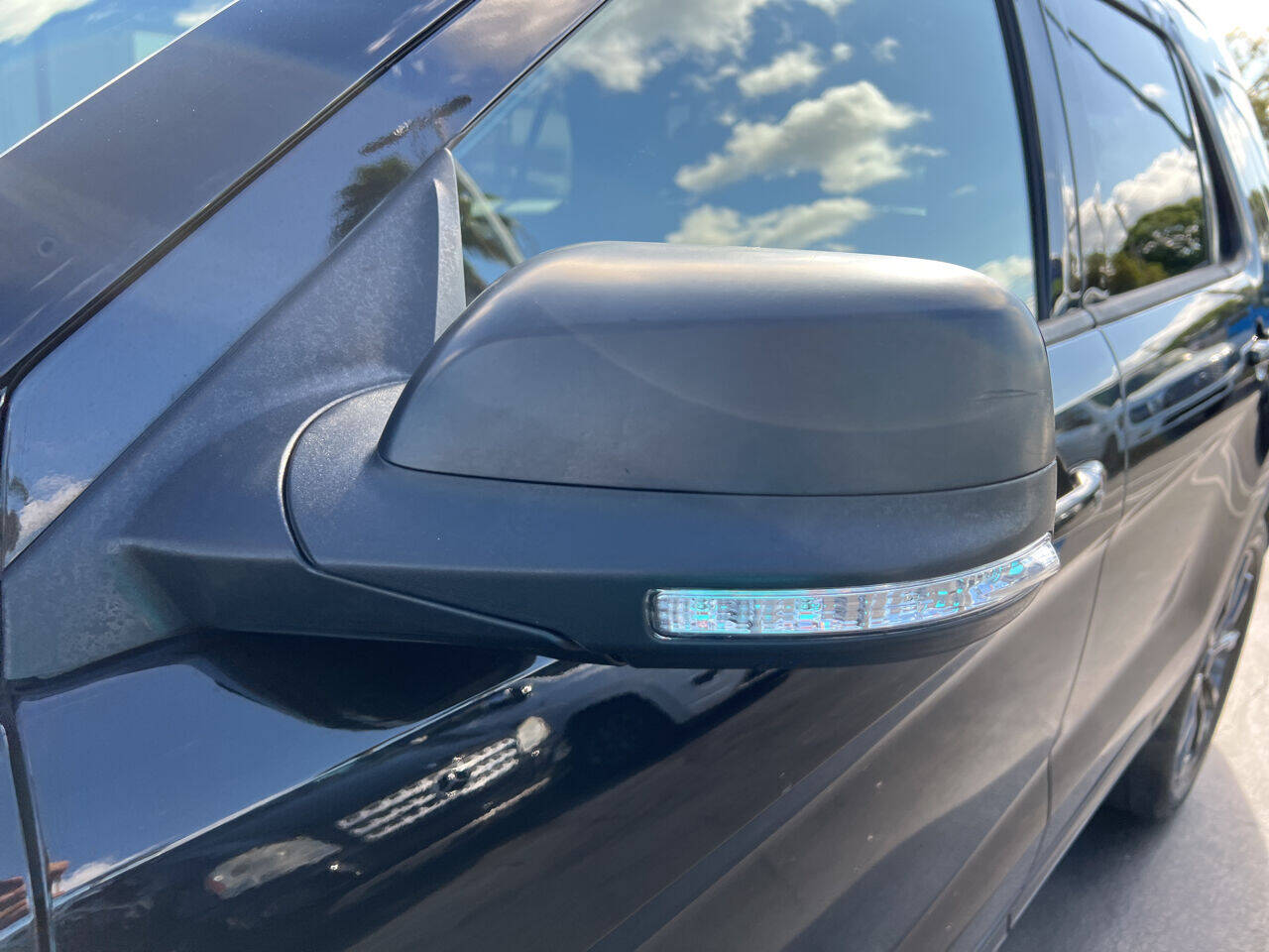 2019 Ford Explorer  - $26,900