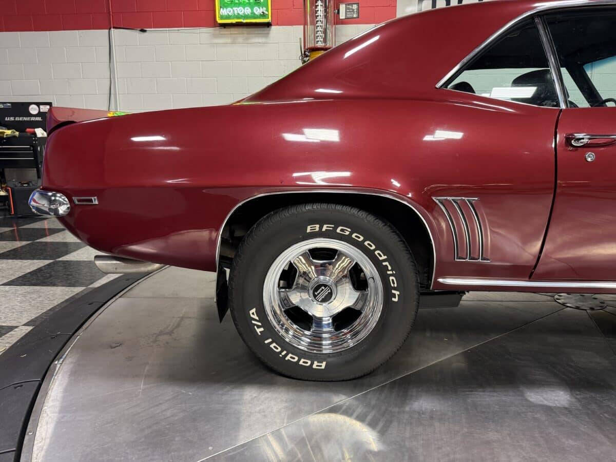 1969 Chevrolet Camaro 32