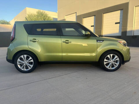 2015 Kia Soul +