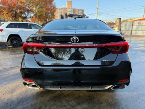 2019 Toyota Avalon XLE