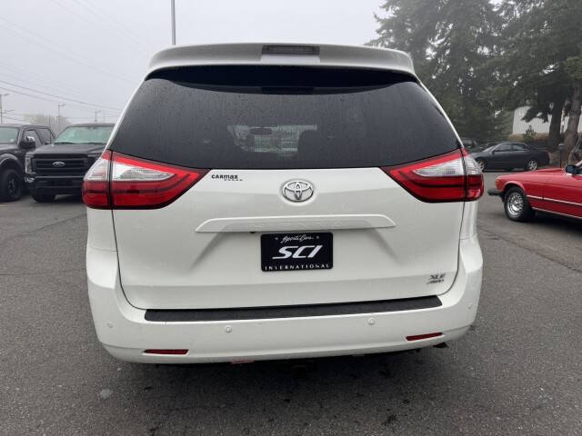 2015 Toyota Sienna
