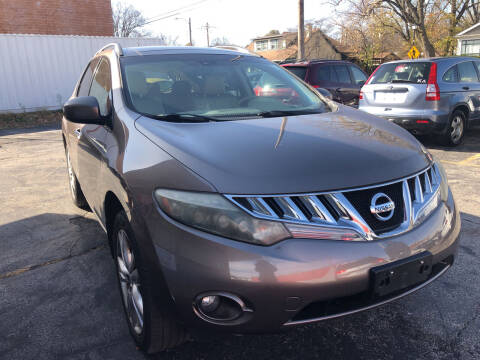 2009 Nissan Murano for sale at Best Deal Motors in Saint Charles MO