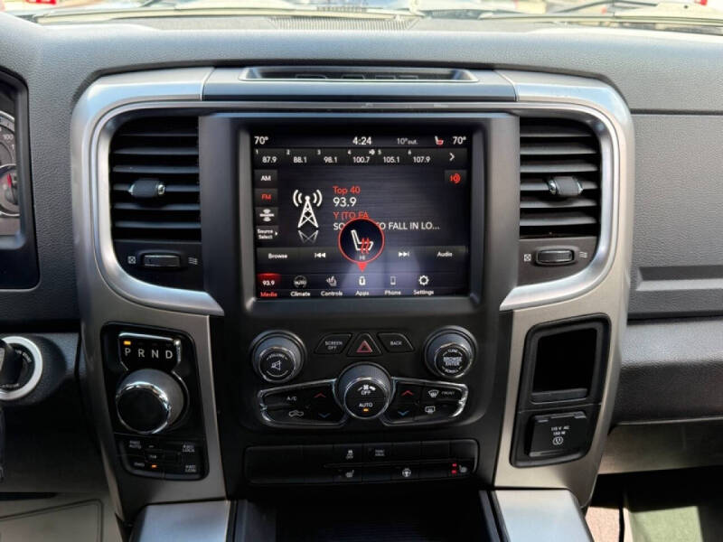 2018 RAM 1500 SLT