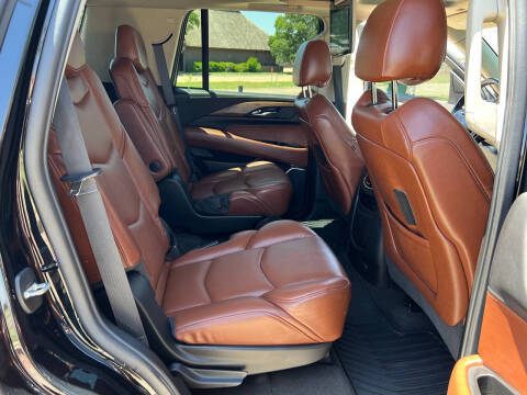 2020 Cadillac Escalade Luxury