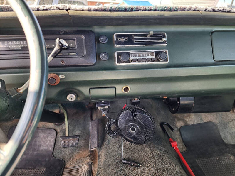 1969 Dodge D100 Pickup