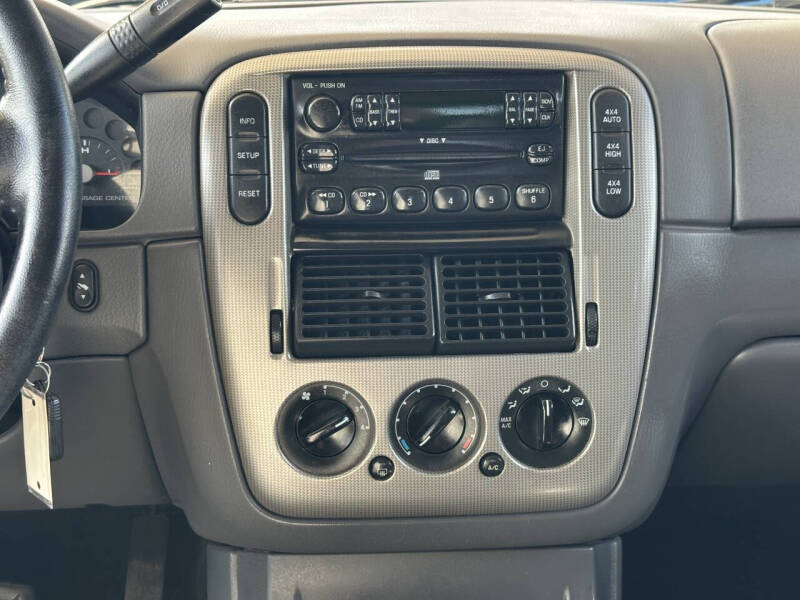 2005 Ford Explorer XLT