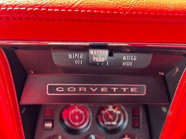 1971 Chevrolet Corvette 35