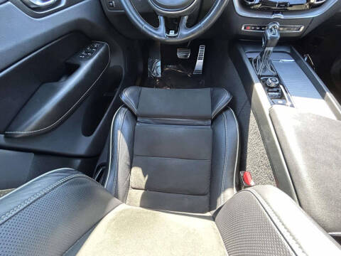 2019 Volvo XC60 T5 R-Design