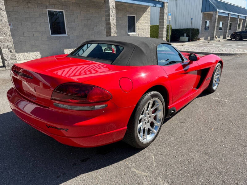 2004 Dodge Viper SRT-10