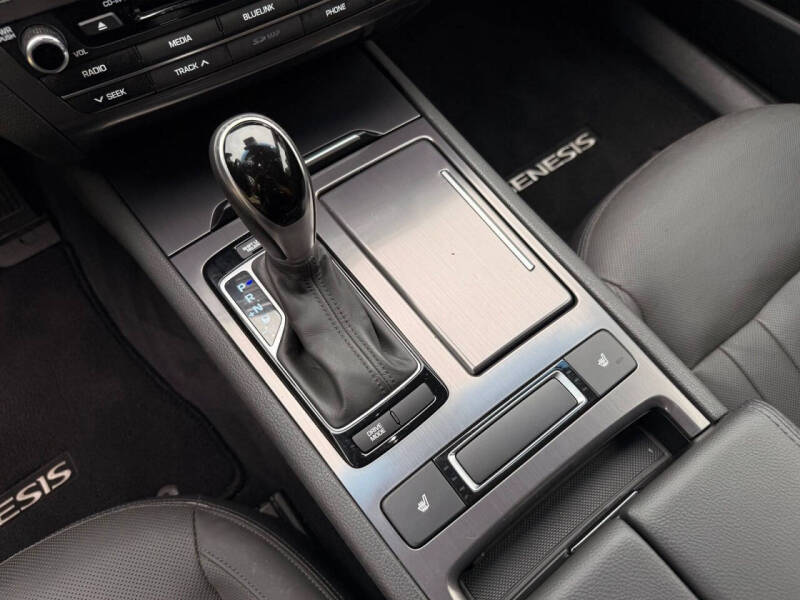 2015 Hyundai Genesis