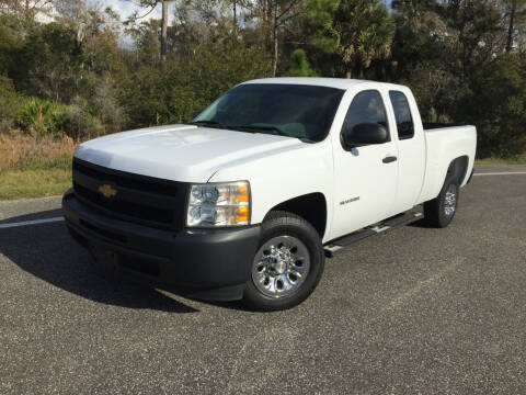 2013 Chevrolet Silverado 1500 for sale at VICTORY LANE AUTO SALES in Port Richey FL
