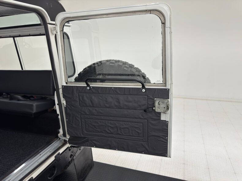 1991 Land Rover Defender