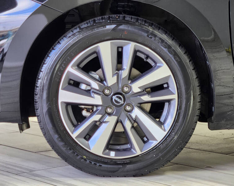 2023 Nissan Versa SV