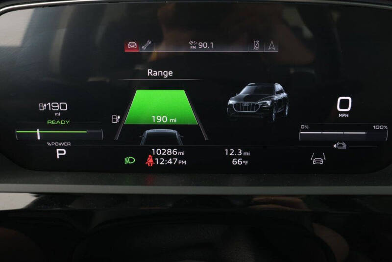 2024 Audi Q8 e-tron quattro Premium Plus