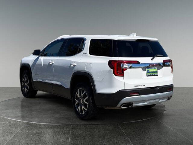 2022 GMC Acadia SLE
