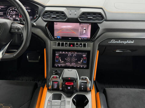 2022 Lamborghini Urus