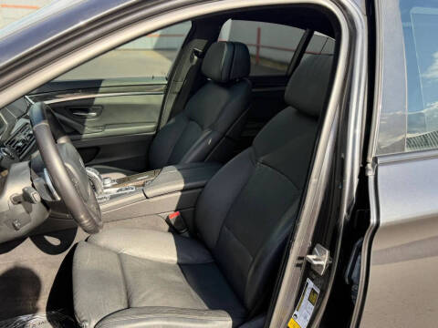 2012 BMW 5 Series 535i