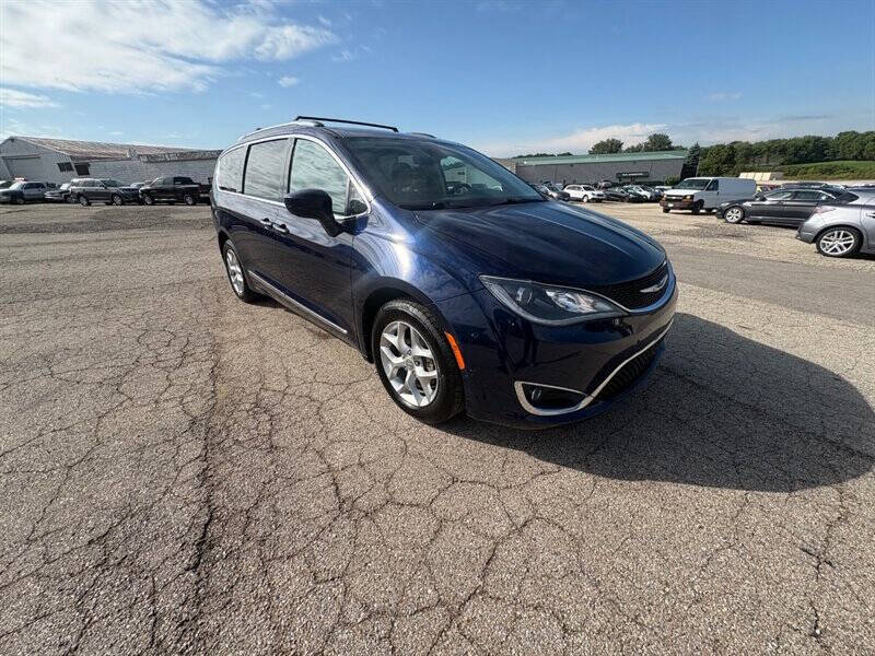 2017 Chrysler Pacifica Touring-L Plus