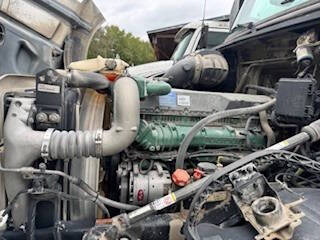 2015 Volvo VNL64T780