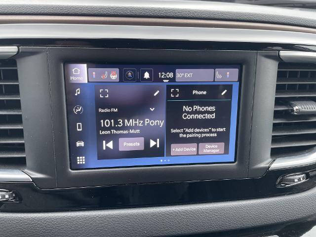 2024 Chrysler Voyager LX