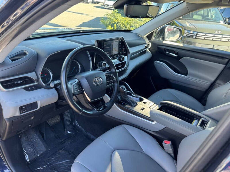 2021 Toyota Highlander Hybrid XLE