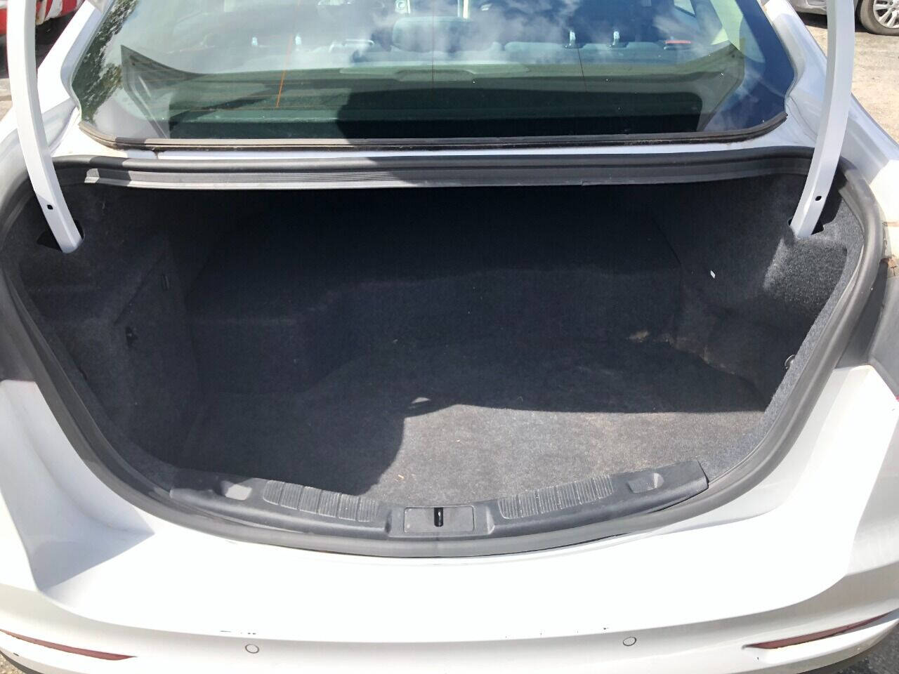 2019 Ford Fusion Hybrid  - $15,500