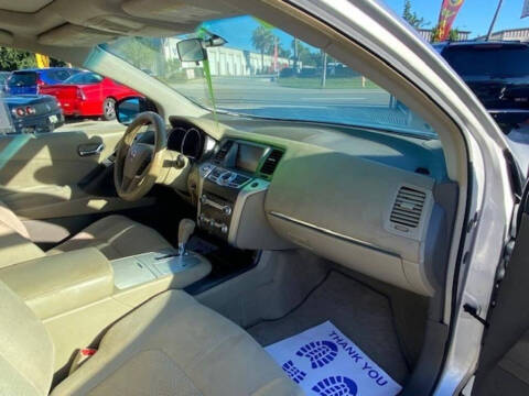 2011 Nissan Murano LE