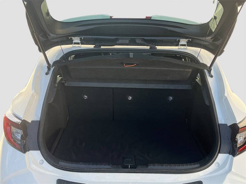 2024 Toyota Corolla Hatchback SE