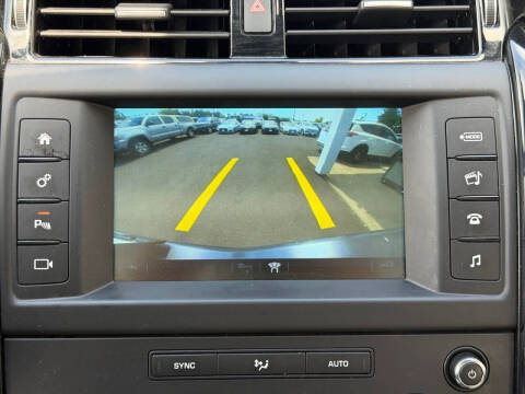 2017 Land Rover Discovery SE