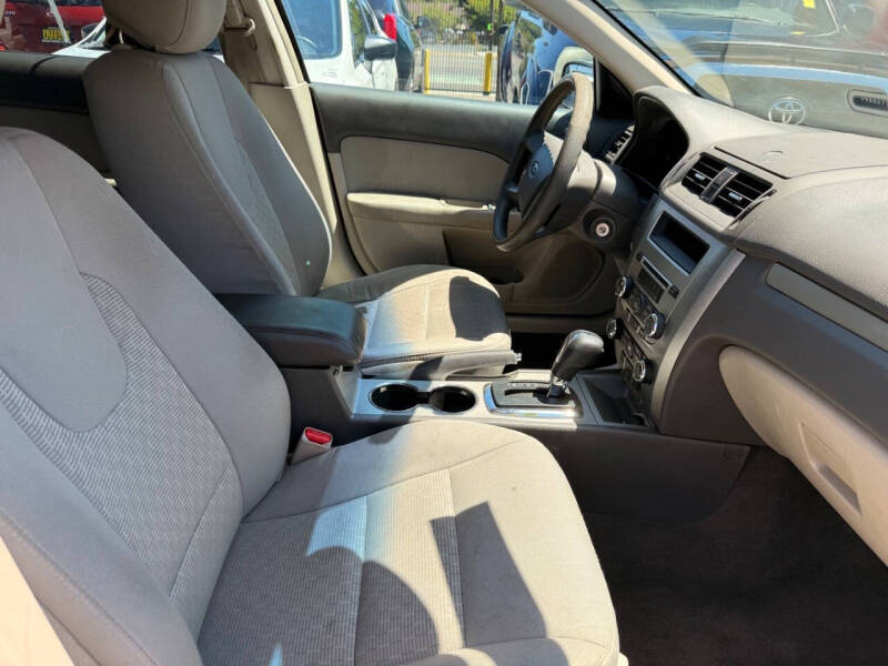 2012 Ford Fusion SE