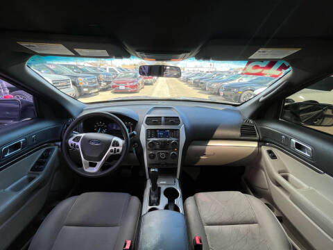 2015 Ford Explorer